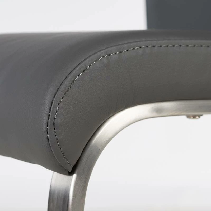 Chaises Cantilever Ratos (lot De 2) 15 Chaises Cantilever Ratos (lot De 2) – Image 13