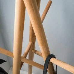 Porte-manteaux Rod 17 Porte-manteaux Rod -HOME24 Soldes 1000188629 200227 06075100014 MOOD DETAILS P000000001000188629 mood