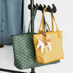 Rangement Pour Vêtement FRG34-SCH -HOME24 Soldes 215e04fbb0ba46ba8a91015396866d2b