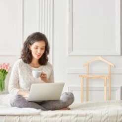 Valet De Chambre En Bois Sur Pied -HOME24 Soldes 25665d285c0141d7be981793ba02d6e3