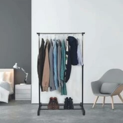 Portant En Métal Avec Roulettes 80 Cm -HOME24 Soldes 42f88a3505684aee8ae628c73e19d77d