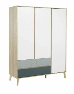 Armoire 3 Portes 2 Tiroirs Larvik -HOME24 Soldes 468e8ff5a2654869b5650db876457b2c.cropped 135 142 904 1145.processed