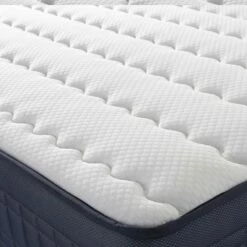 Matelas à Mémoire IMPERIAL 150x190 Cm -HOME24 Soldes 5737c3318dcc4b91912183dfc664dfd6