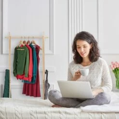 Portemanteau En Bambou Avec Surface -HOME24 Soldes d3de06b53b4b4b90a3b628fb42b5ee13