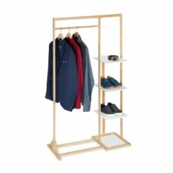 Penderie En Bambou Avec étagères 16 Penderie En Bambou Avec étagères -HOME24 Soldes d4077f28218c4a30a93168b435f61a13