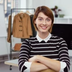 Penderie à Roulettes Avec étagères 13 Penderie à Roulettes Avec étagères -HOME24 Soldes dd8cc0fb8e6542df97c4695eb8eddcaf