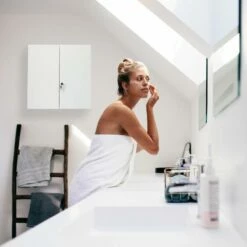 Armoire à Pharmacie XXL 2 Portes -HOME24 Soldes f0a21d7e9b564259b5589111cbfc8bb2